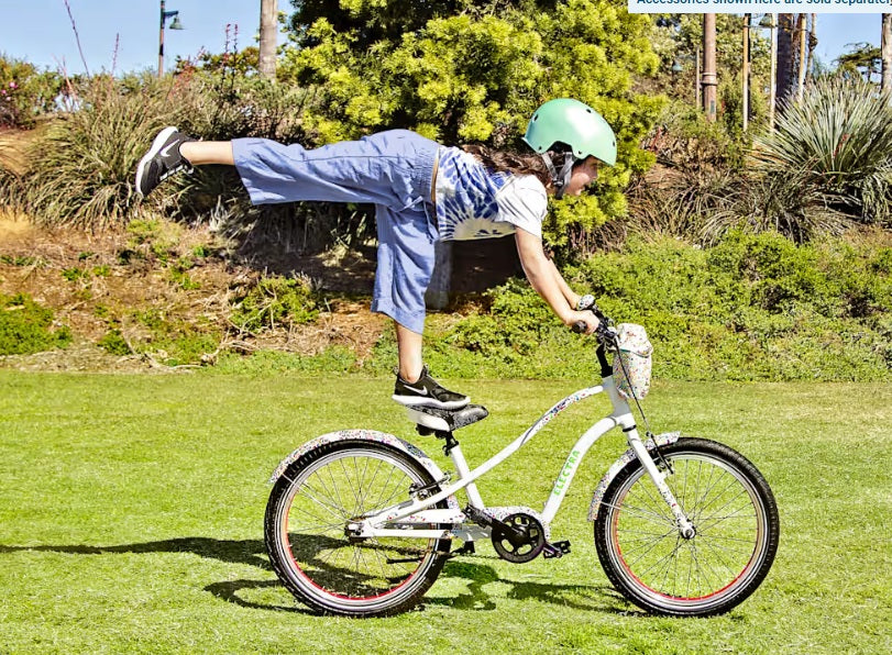 Electra Cat's Meow 20" Girls Bike (Recommended for height 3'8" - 4'5" )