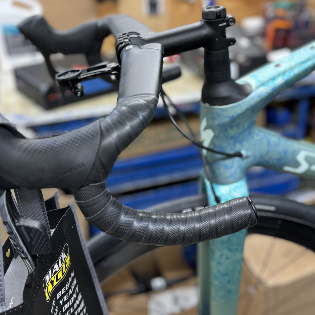 BICYCLE HANDLEBARS & STEMS
