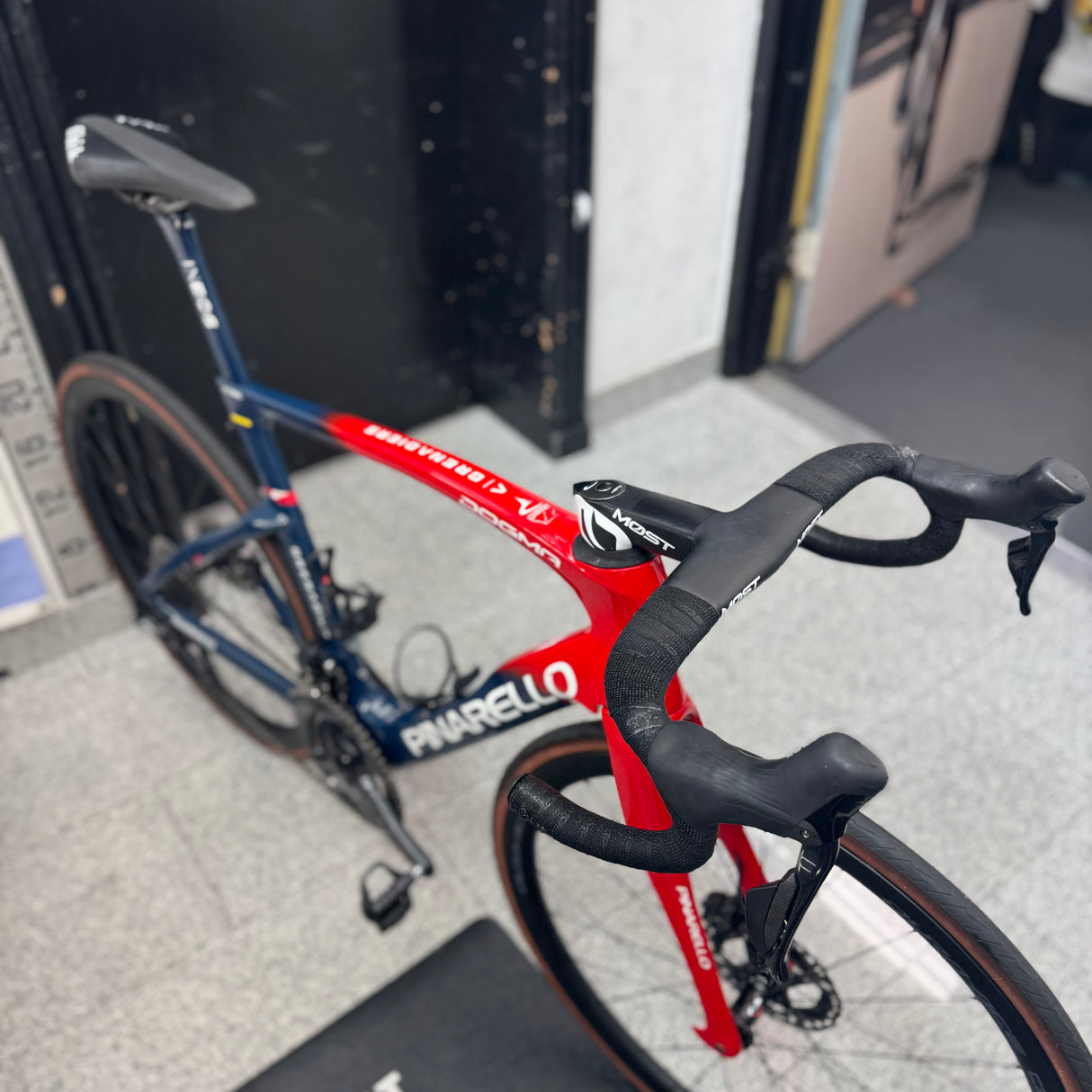 Geraint Thomas' Team INEOS Pinarello Dogma F Dura-Ace Di2 Road Bike- 56cm