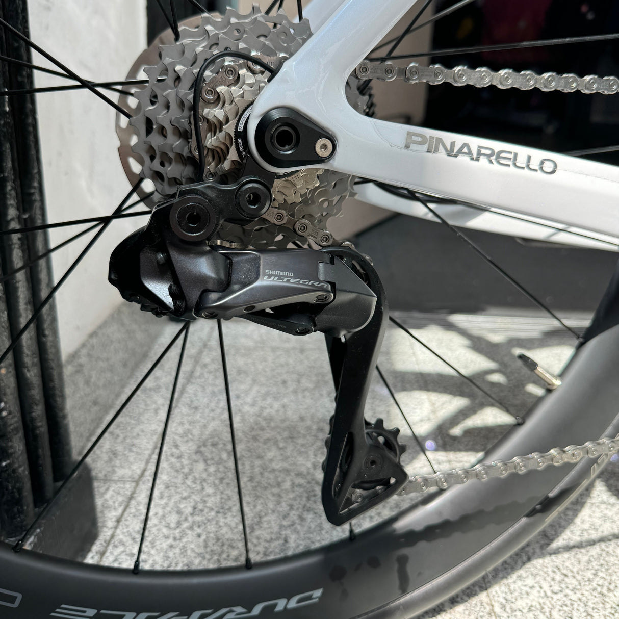 Pinarello Dogma F B633 Dura-Ace Di2 Road Bike Pro Build - 55cm