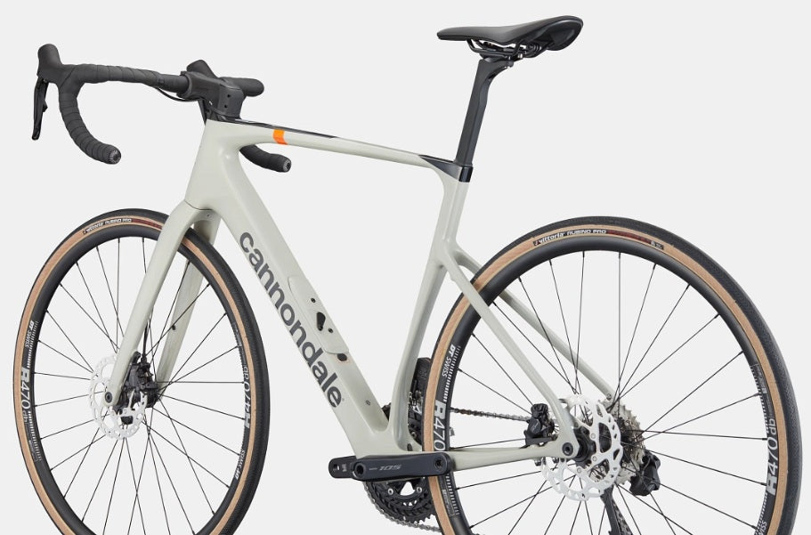 Cannondale Synapse Carbon 4 Shimano 105 Di2 12 Speed Disc Road Bike