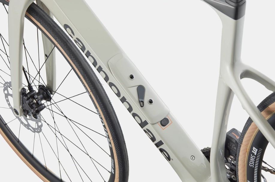 Cannondale Synapse Carbon 4 Shimano 105 Di2 12 Speed Disc Road Bike