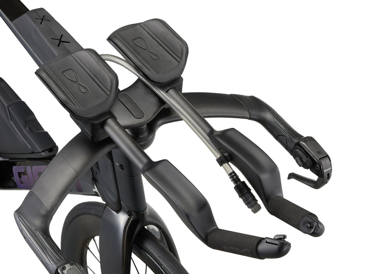 Giant Trinity Advanced SL 2 SRAM Rival AXS 12 Speed Triathlon Bike